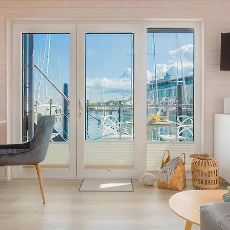 Ferienhaus Hausboot - Svanehus Heiligenhafen