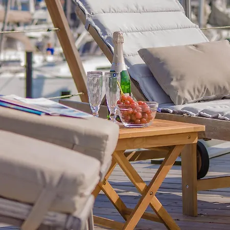 Hausboot - Svanehus Ferienhaus Heiligenhafen